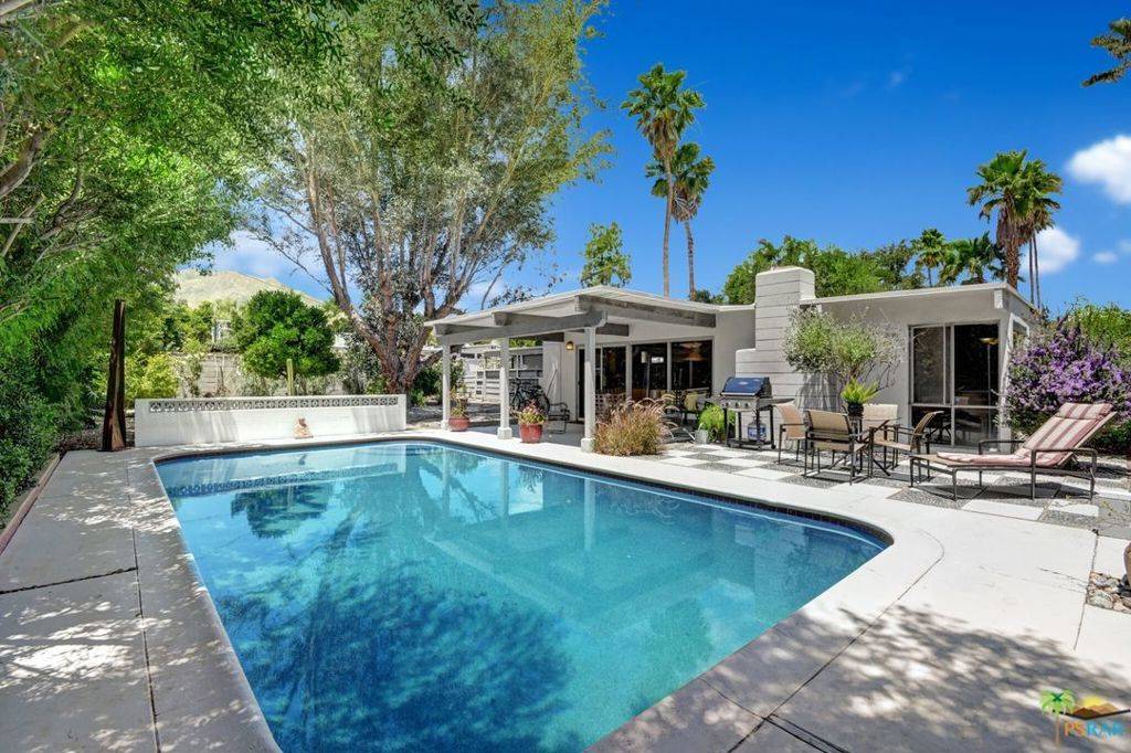 Palm Springs, CA 92262,461 E Glen CIR