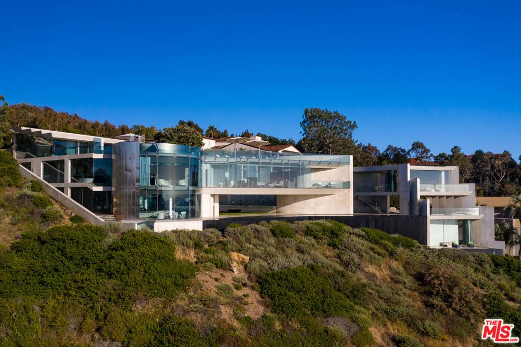 La Jolla, CA 92037,9826 LA JOLLA FARMS RD