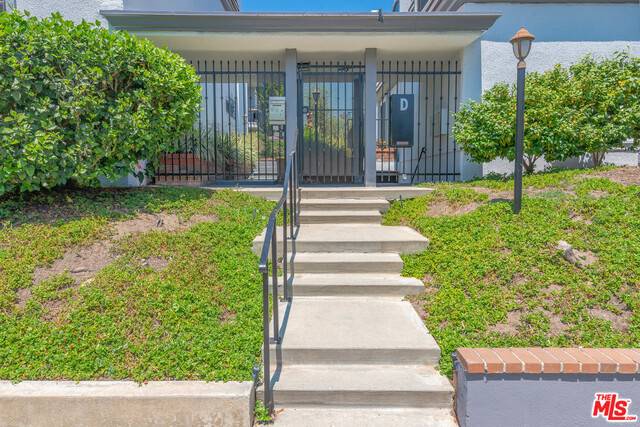 Playa Del Rey, CA 90293,8145 REDLANDS ST #105