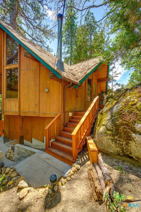 Idyllwild, CA 92549,53305 Forest Lake DR