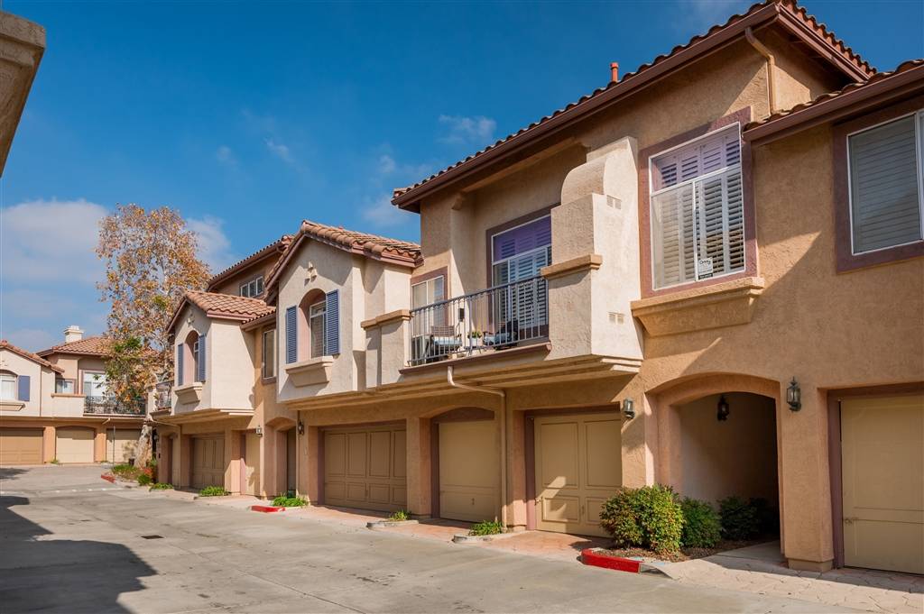 El Cajon, CA 92019,11380 Via Rancho San Diego #F