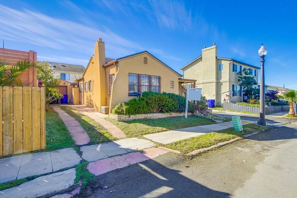 San Diego, CA 92115,4977 Monroe Avenue