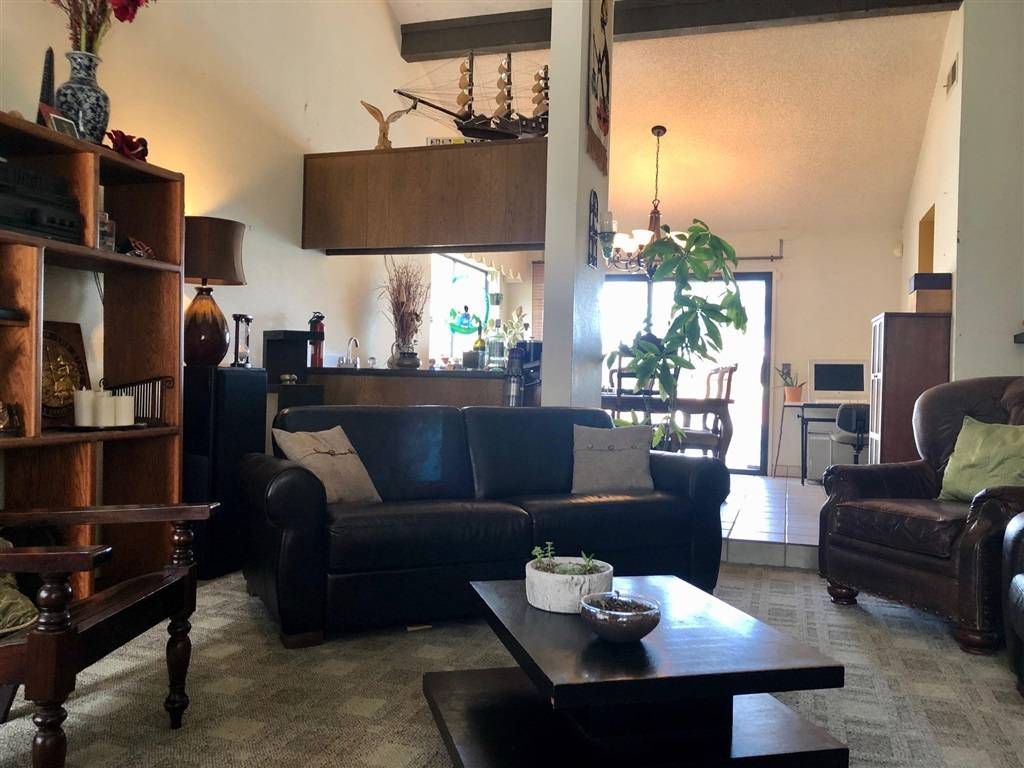 Bonita, CA 91902,1213 Fallbrook Ct