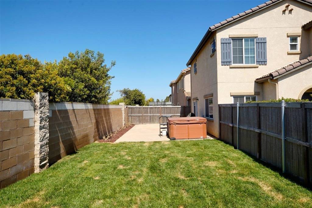 Lompoc, CA 93436,2025 Green Ridge