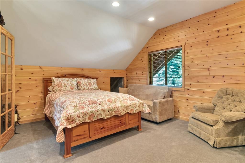 Idyllwild, CA 92549,52352 Pine Ridge Rd