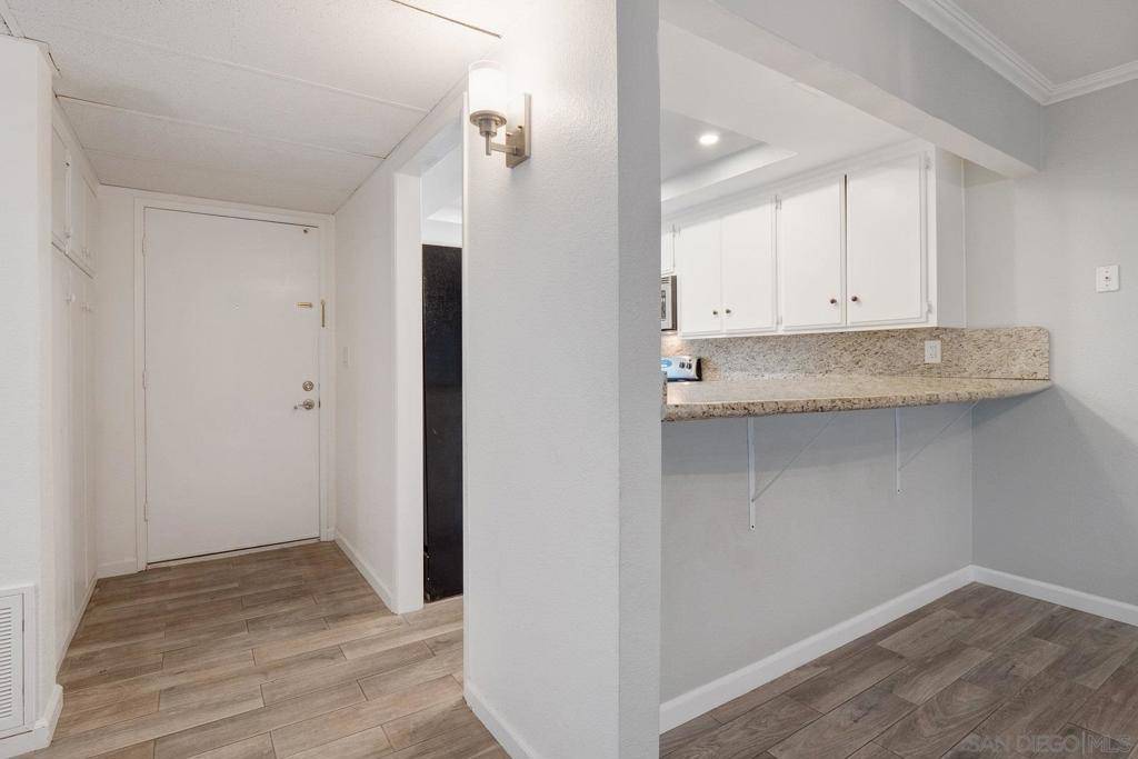 Bonita, CA 91902,4095 Bonita Rd #110