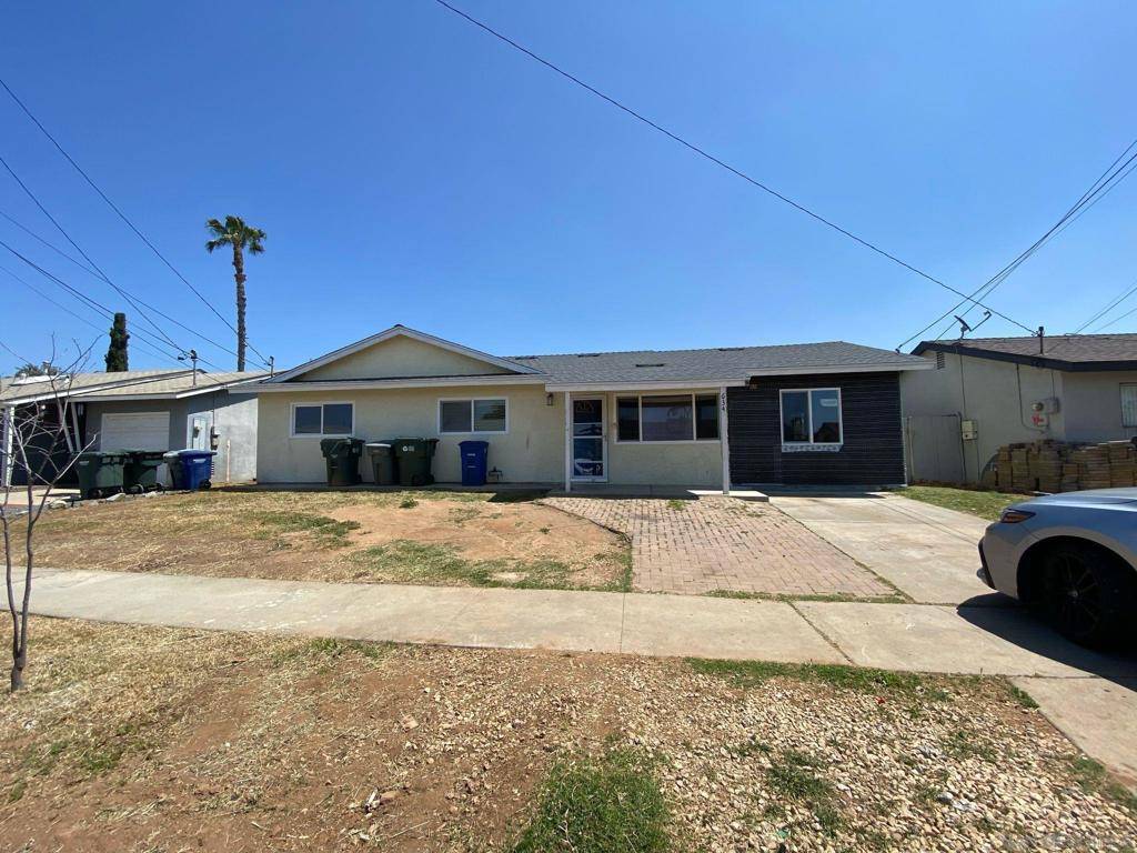 Escondido, CA 92027,634 Aster St