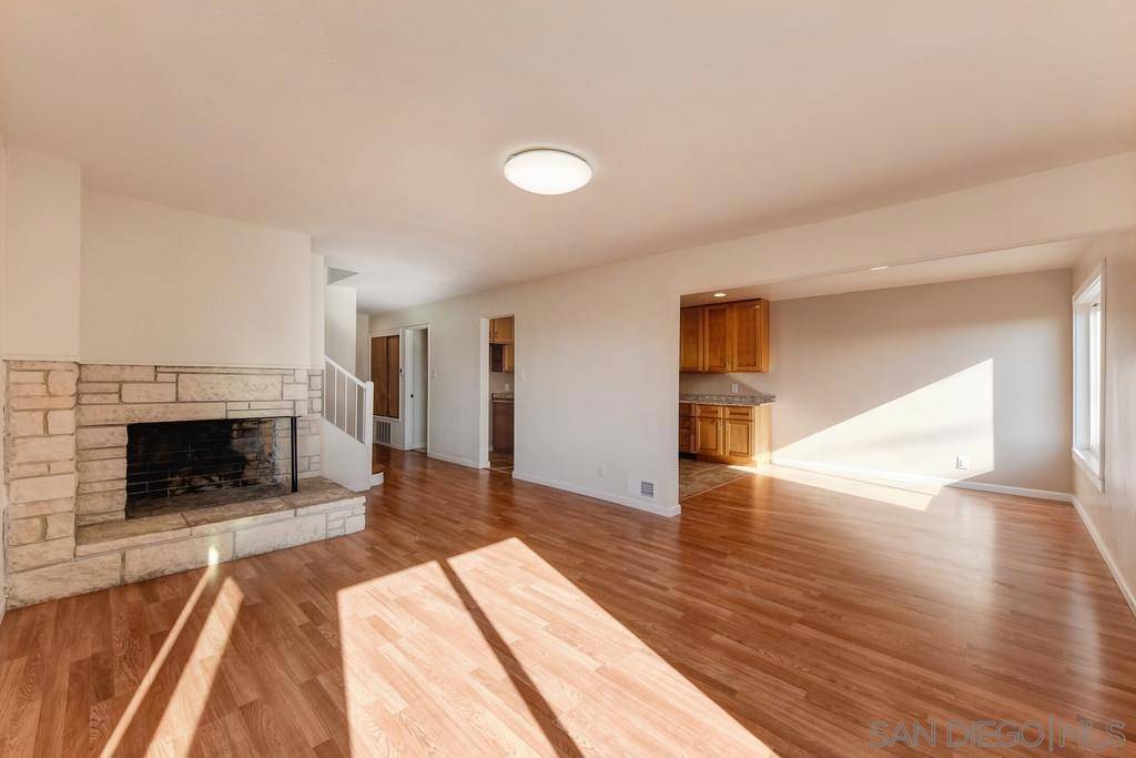San Fernando, CA 94112,63 Minerva St.