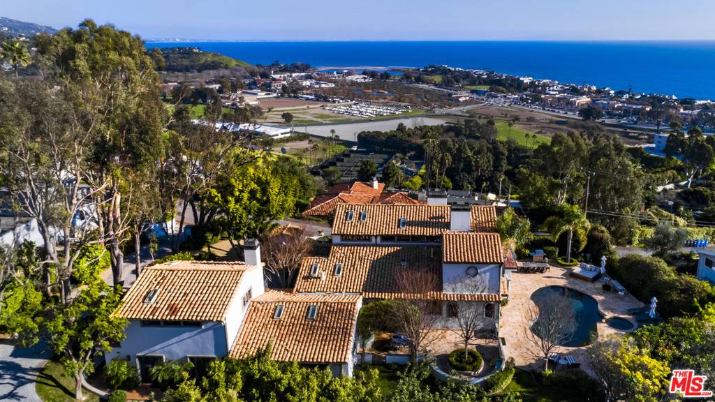 Malibu, CA 90265,3453 COAST VIEW DR