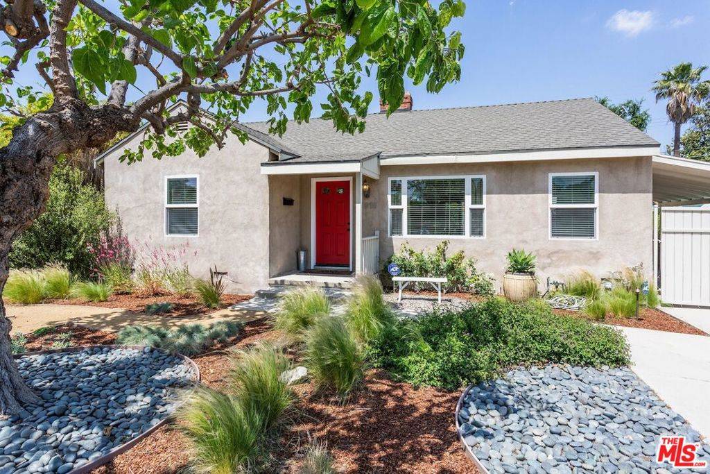 Valley Village, CA 91607,5918 CARPENTER AVE