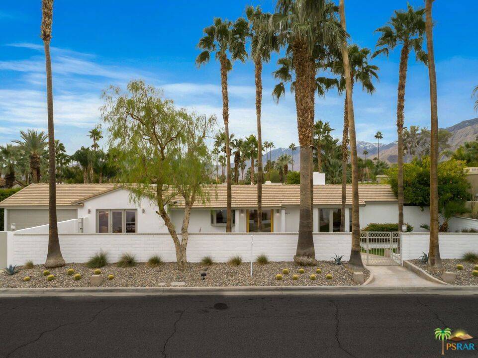 Palm Springs, CA 92262,887 E MEL AVE