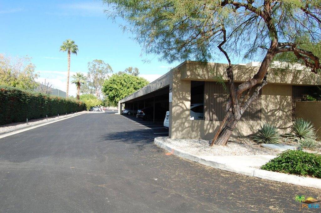 Palm Springs, CA 92262,445 Bradshaw LN