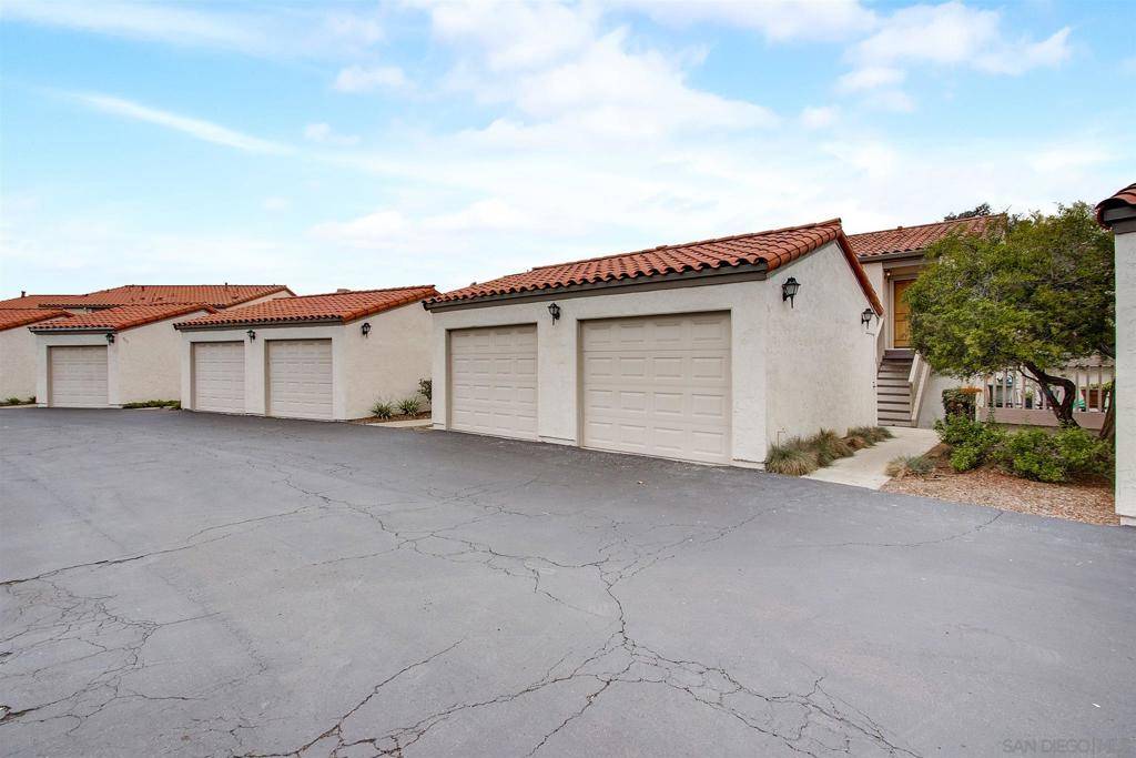 Carlsbad, CA 92011,901 Caminito Madrigal #B