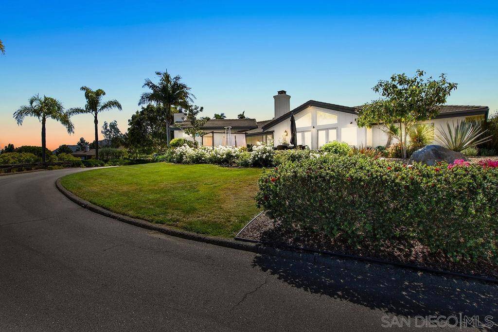 Poway, CA 92064,17695 Valle Verde Rd