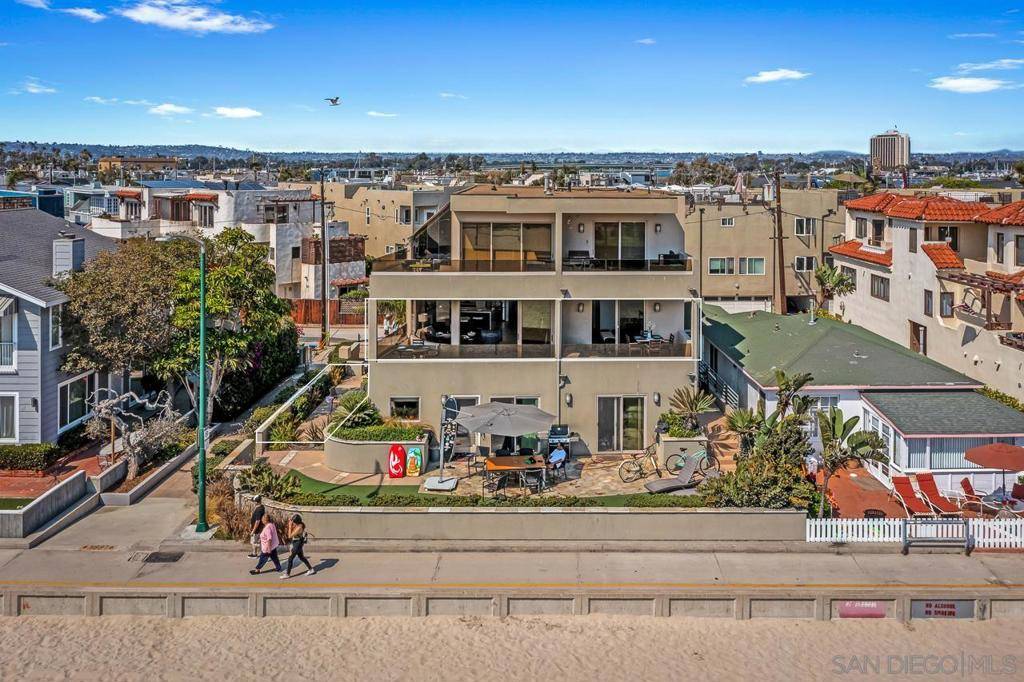 San Diego, CA 92109,2663 Ocean Front Walk #2