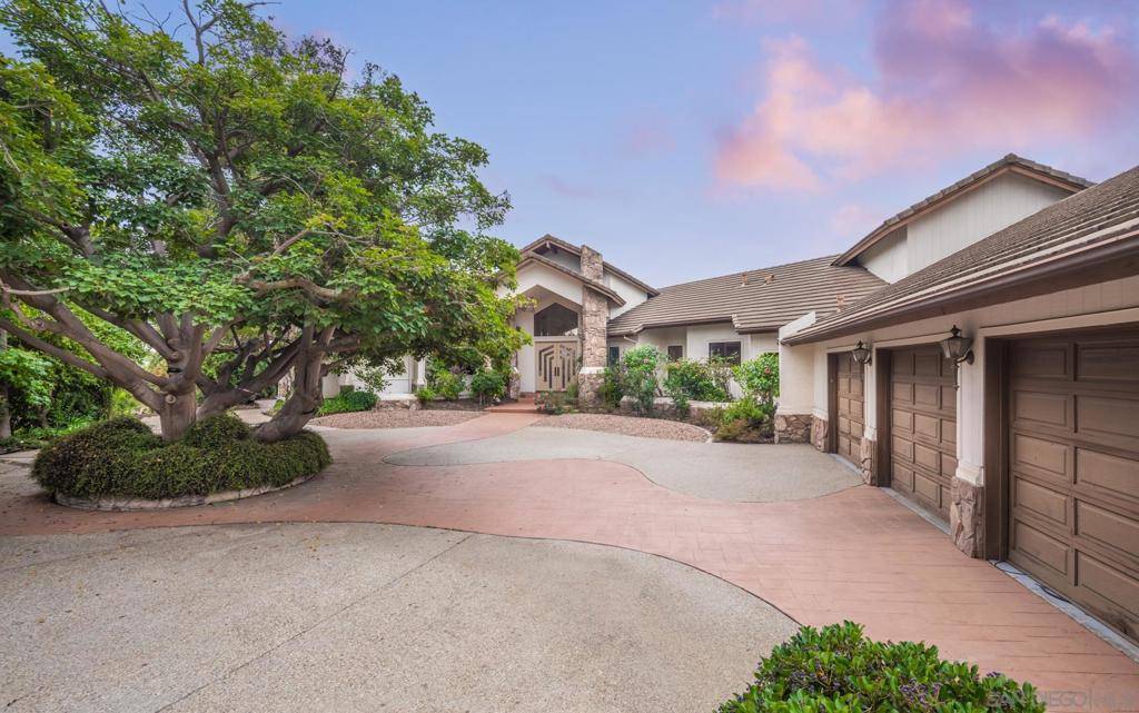 Poway, CA 92064,17801 Joyas Court