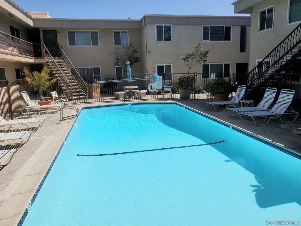 San Diego, CA 92107,4930 Del Mar Ave #103