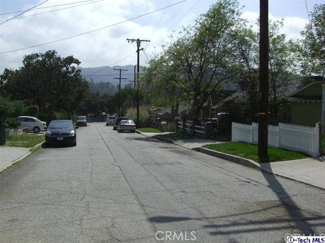 Tujunga, CA 91042,10025 France AVE