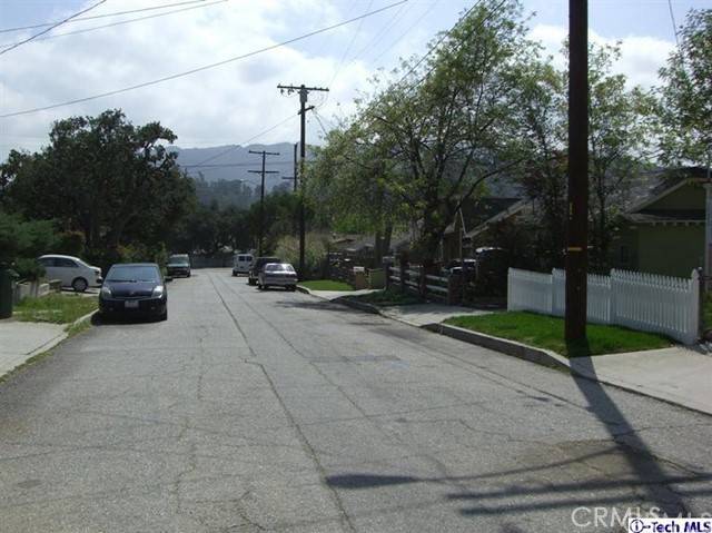 Tujunga, CA 91042,10025 France AVE