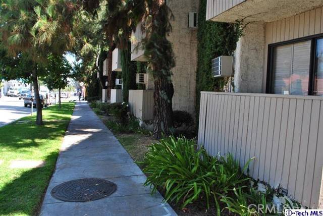 Sherman Oaks, CA 91403,4506 Saugus AVE #3