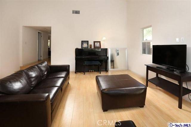 La Crescenta, CA 91214,3751 Santa Carlotta ST