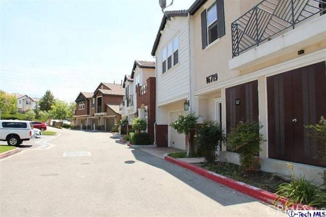 Sylmar, CA 91342,16719 Nicklaus DR #8A