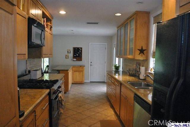 La Crescenta, CA 91214,2510 Janet Lee DR