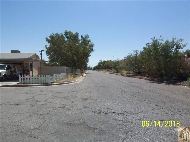 Blythe, CA 92225,216 S Willow