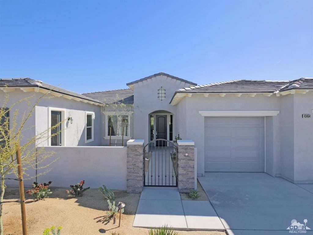 Bermuda Dunes, CA 92203,43413 Hazelton LN