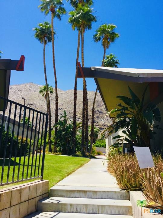 Palm Springs, CA 92264,117 E Twin Palms DR