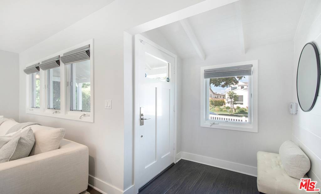 Pacific Palisades, CA 90272,751 Hartzell ST