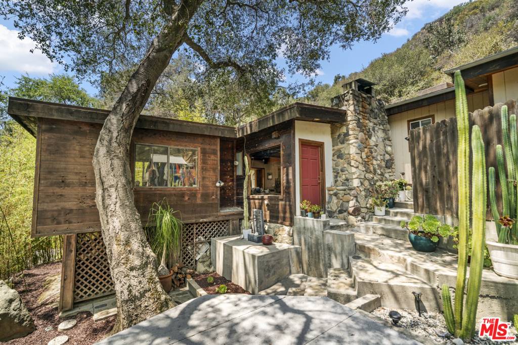 Topanga, CA 90290,583 N Creek TRL