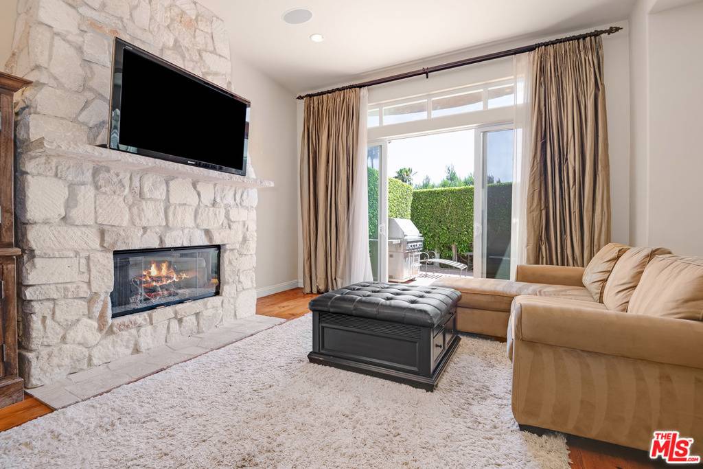 Malibu, CA 90265,23947 De WAY