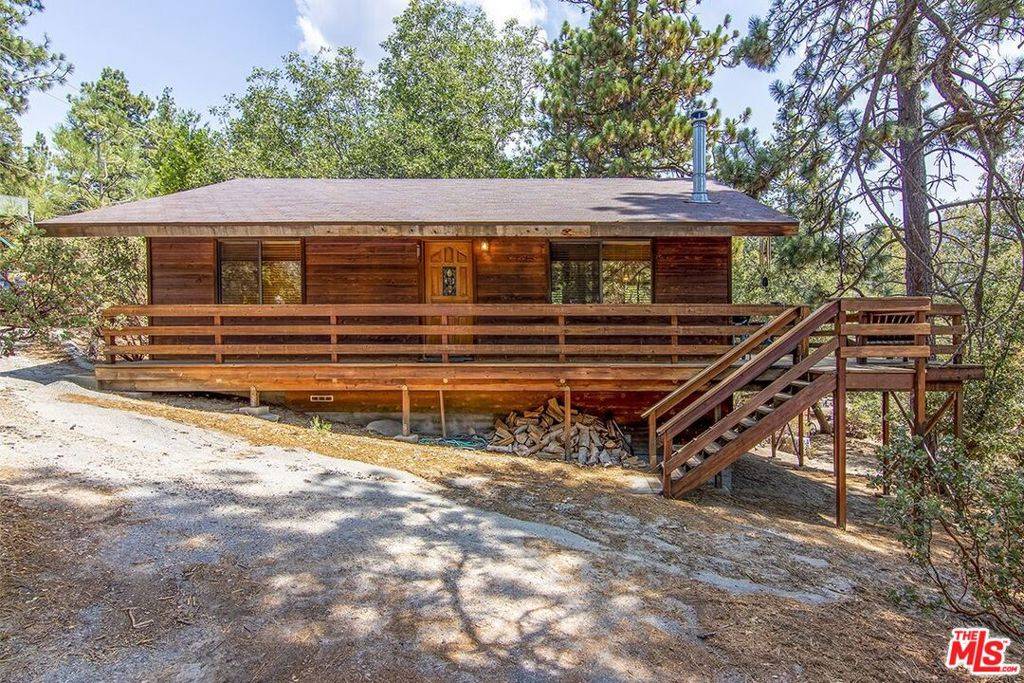 Idyllwild, CA 92549,25335 Foster RD