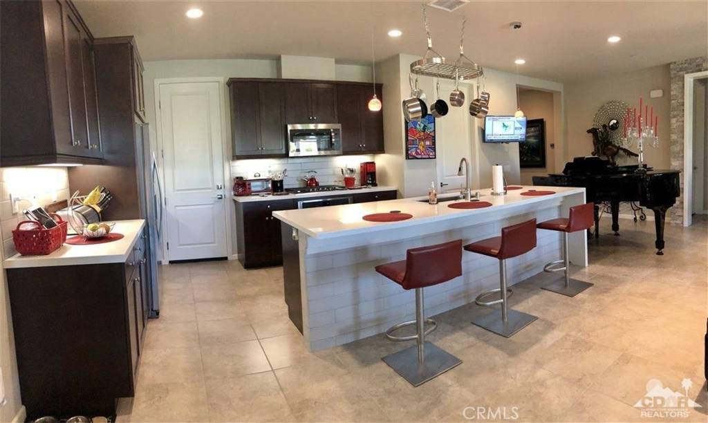 Palm Desert, CA 92211,74528 Xander CT