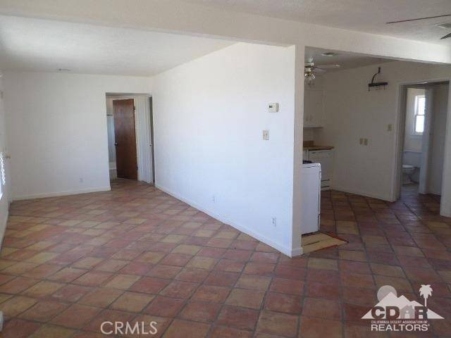 Blythe, CA 92225,18250 Blythe WAY