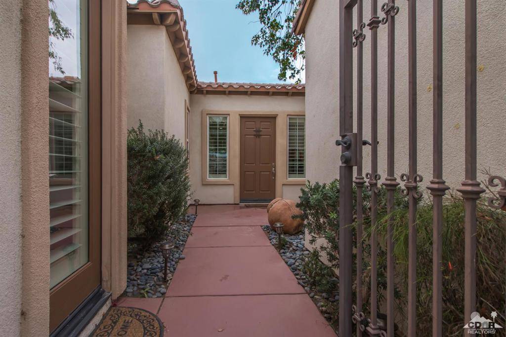 La Quinta, CA 92253,60335 Desert Rose DR