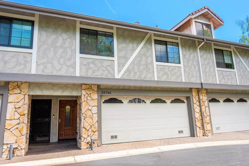 Agoura Hills, CA 91301,29744 Strawberry Hill DR