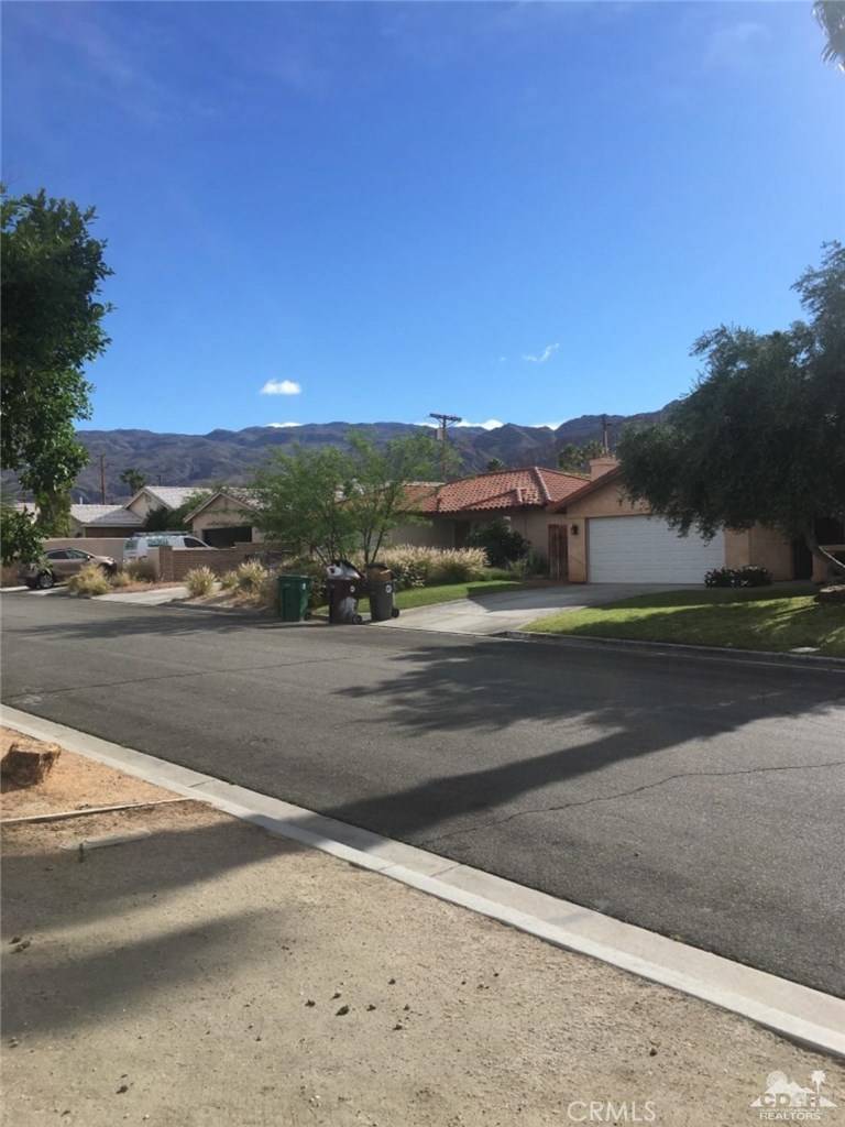 La Quinta, CA 92253,52870 Avenida Herrera