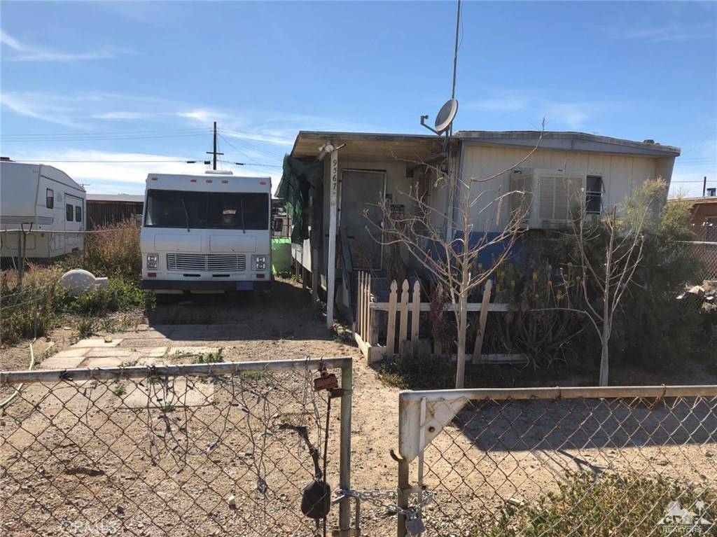 Bombay Beach, CA 92257,9567 F AVE