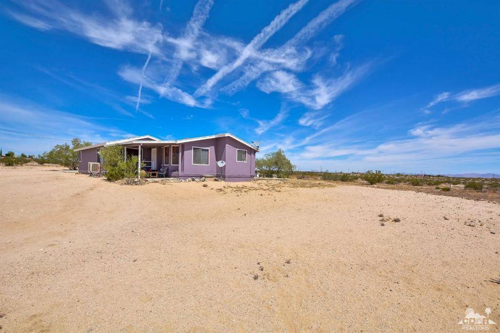 29 Palms, CA 92277,69378 Kachina DR