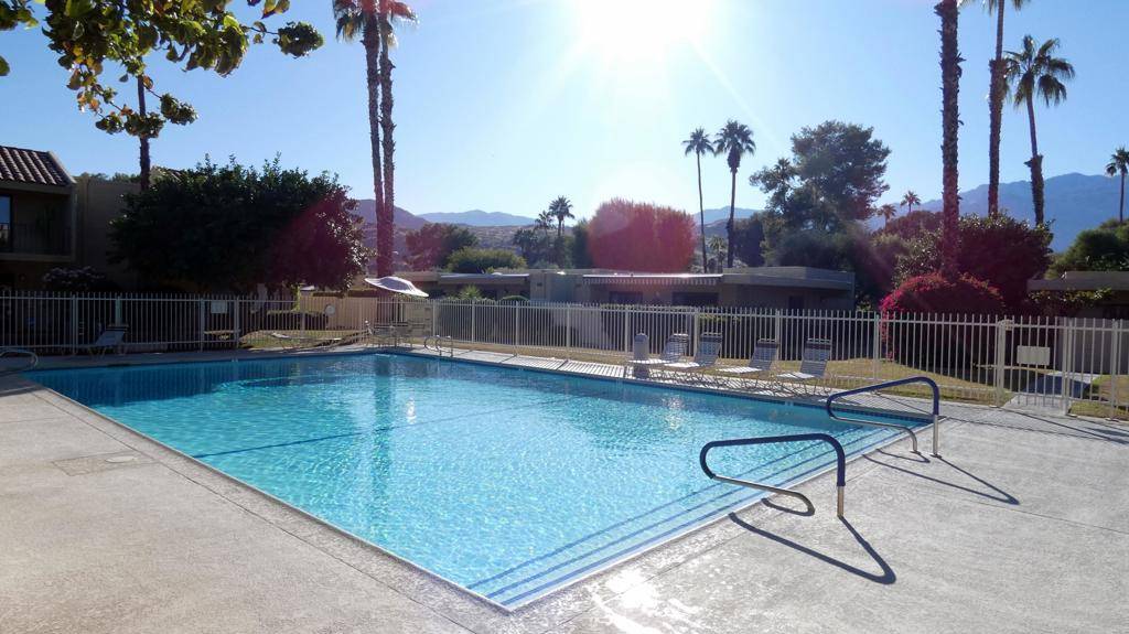 Palm Springs, CA 92264,5821 Los Coyotes DR