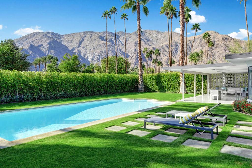 Palm Springs, CA 92262,272 N Via Las Palmas