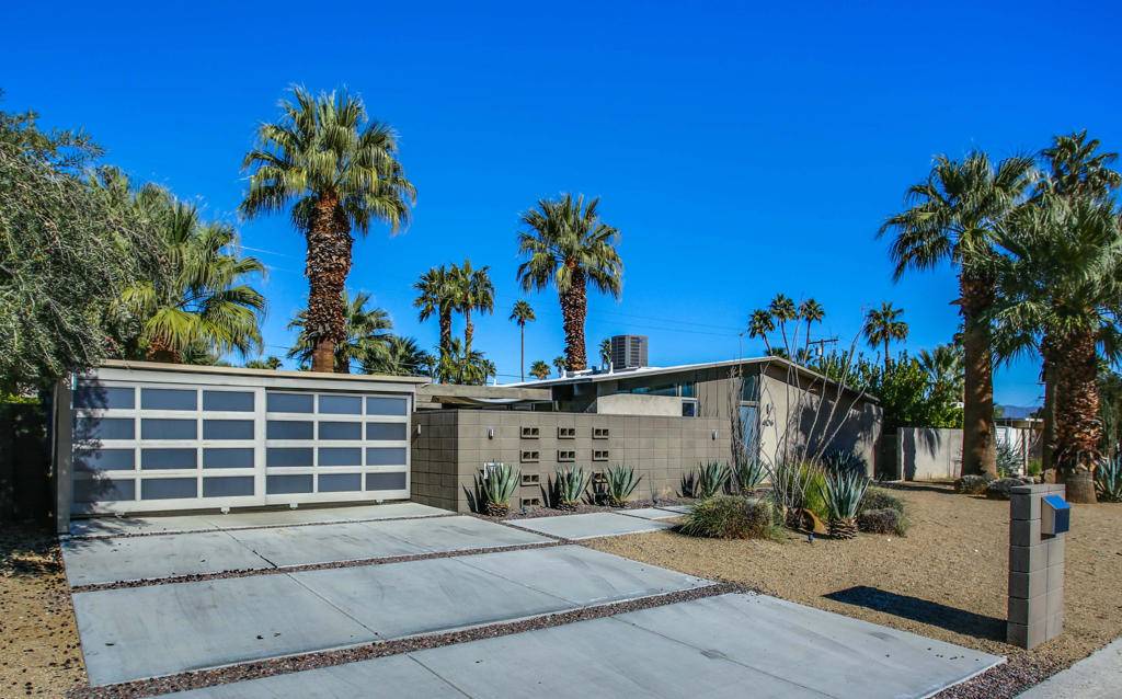 Palm Springs, CA 92262,406 E Desert Holly CIR