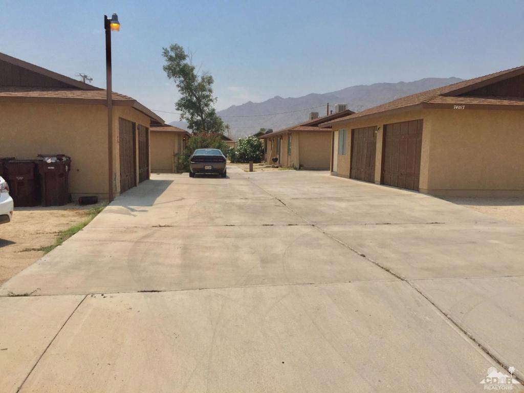 29 Palms, CA 92277,74017 Cactus DR