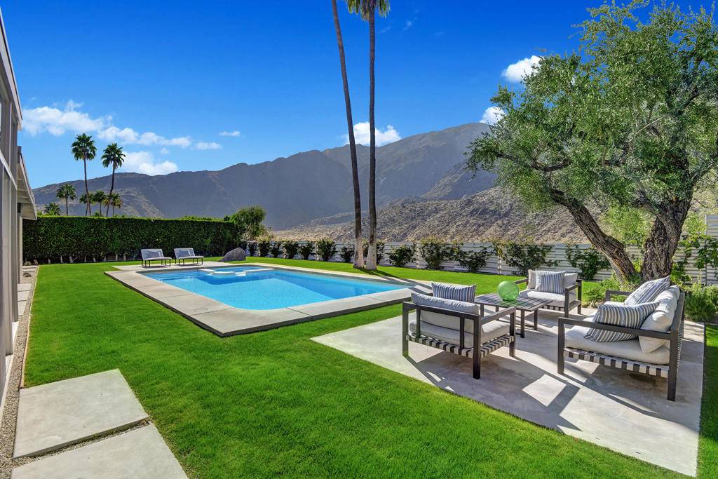 Palm Springs, CA 92262,1287 Los Robles DR