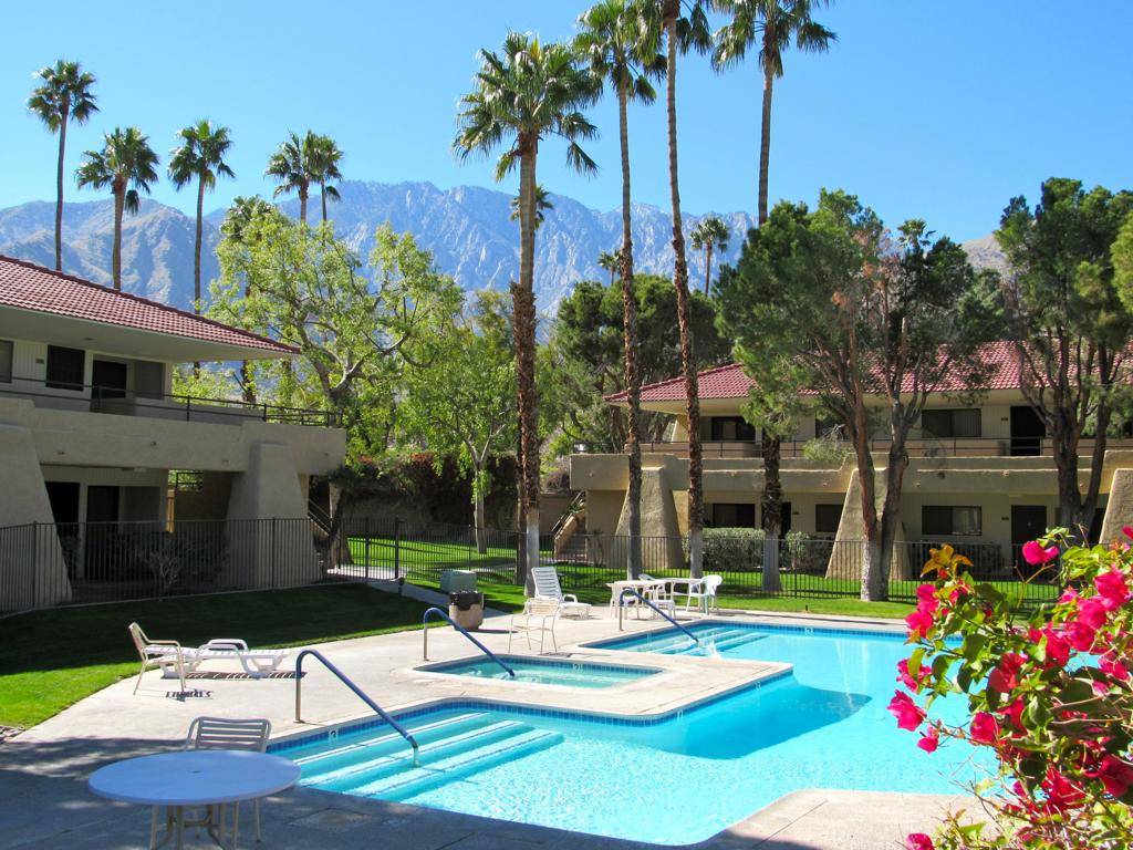 Palm Springs, CA 92262,2809 E Los Felices CIR #G205