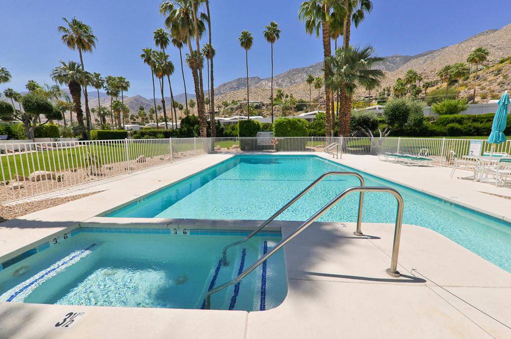 Palm Springs, CA 92264,2415 S Sierra Madre