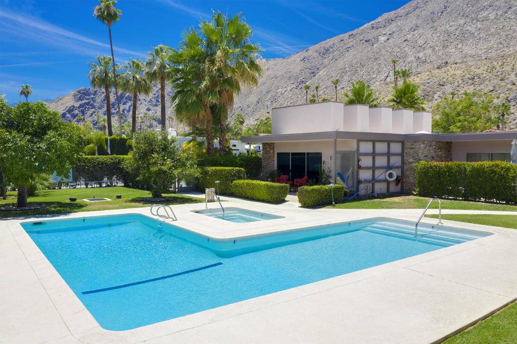 Palm Springs, CA 92262,500 W Arenas RD #6