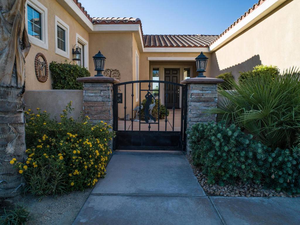 La Quinta, CA 92253,81823 Prism DR